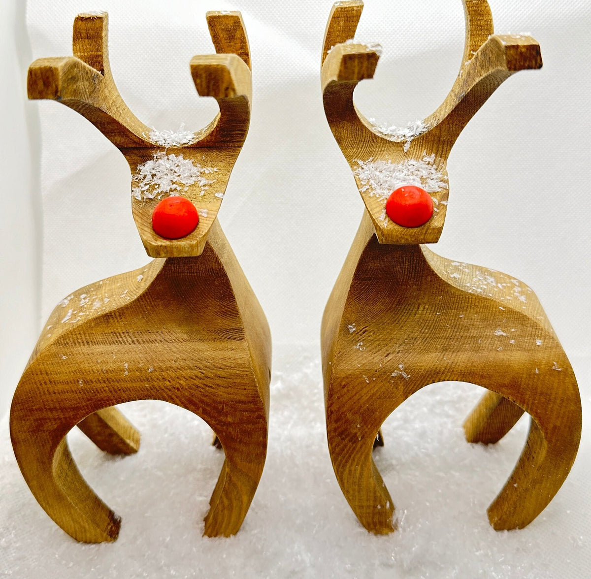 Wooden Rudolf Reindeer: Christmas Display Decor